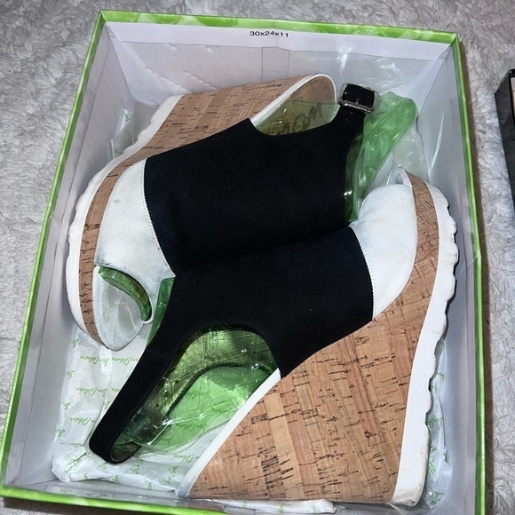 SAM Edelman Platforms - Picture 6 of 7